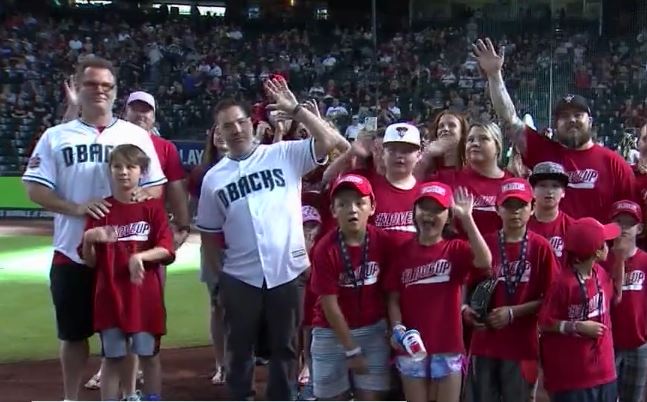 #LoveUp Takes 300 Foster Kids and Families to Arizona Diamondbacks Game